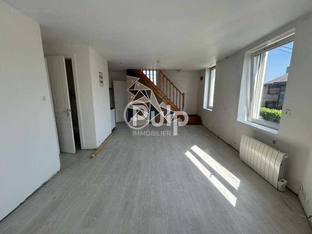 Appartement à PROVIN