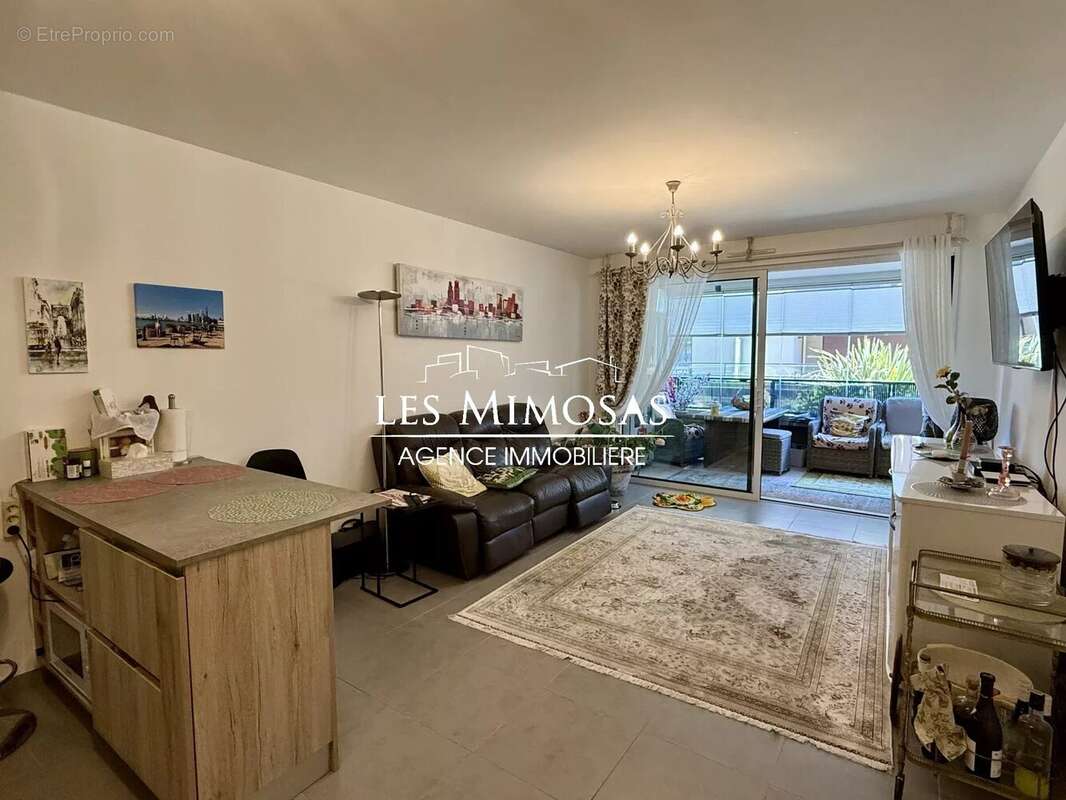 Appartement à FREJUS