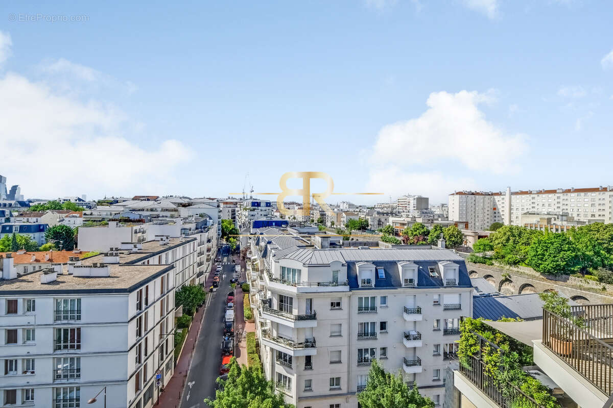 Appartement à CHARENTON-LE-PONT