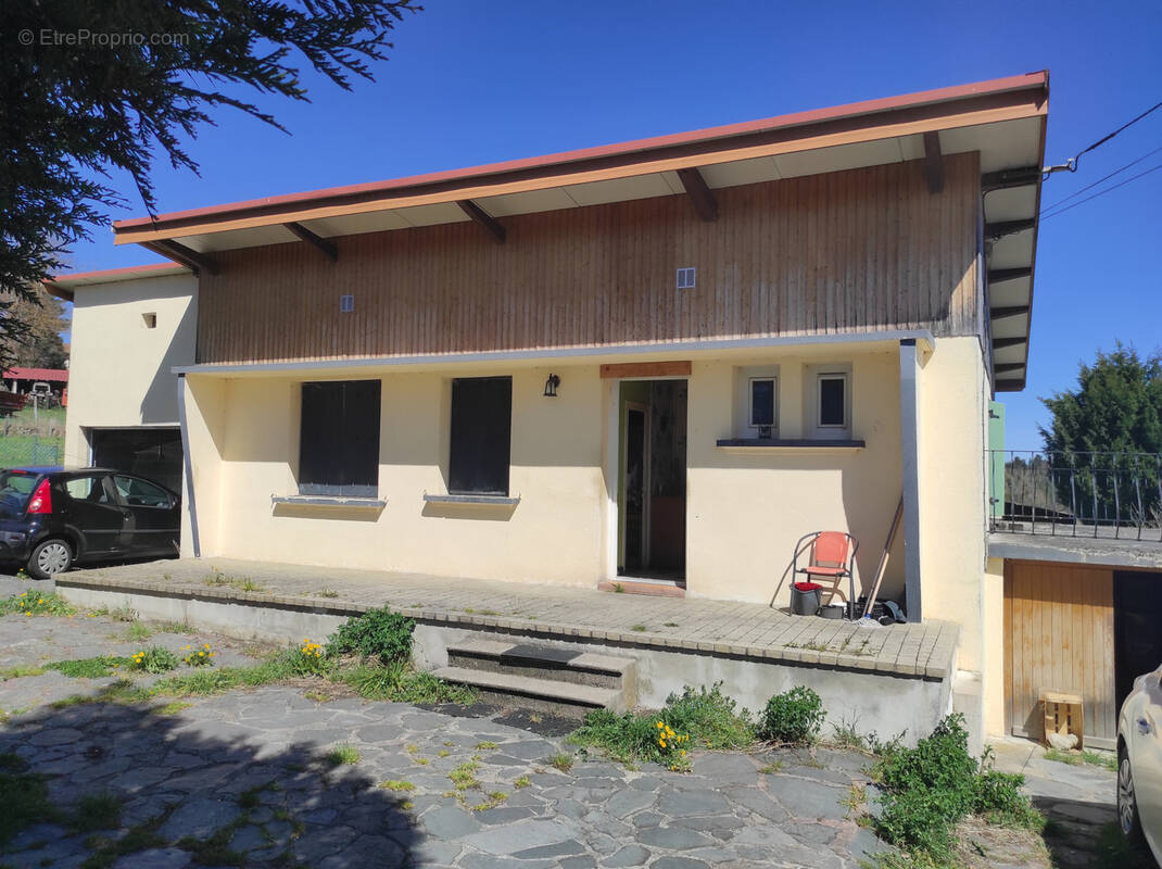 Maison à LAPTE