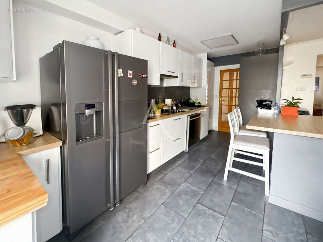 Maison à JOUY-LE-MOUTIER