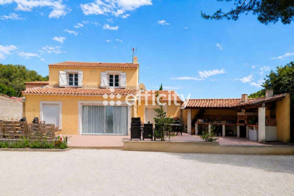 Maison à ROGNAC