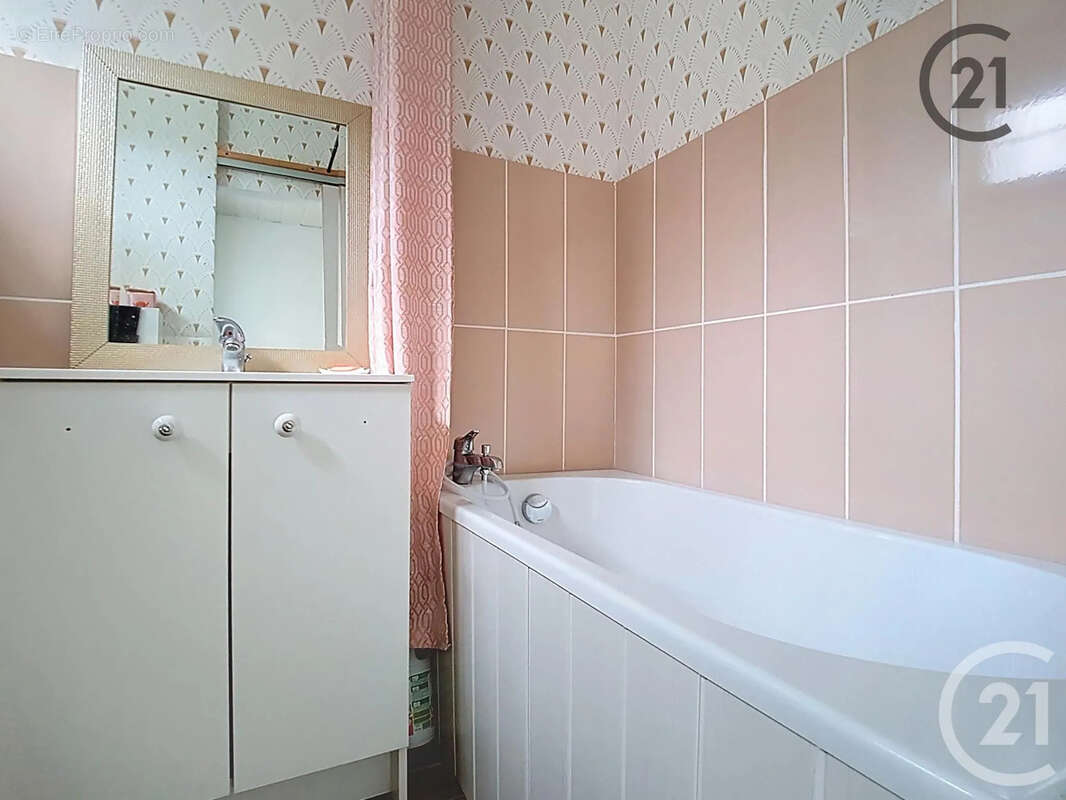 Maison à SAINT-PARRES-AUX-TERTRES