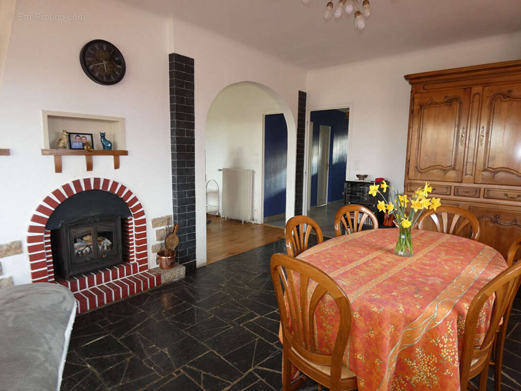 Maison à SAINT-HILAIRE-DU-HARCOUET