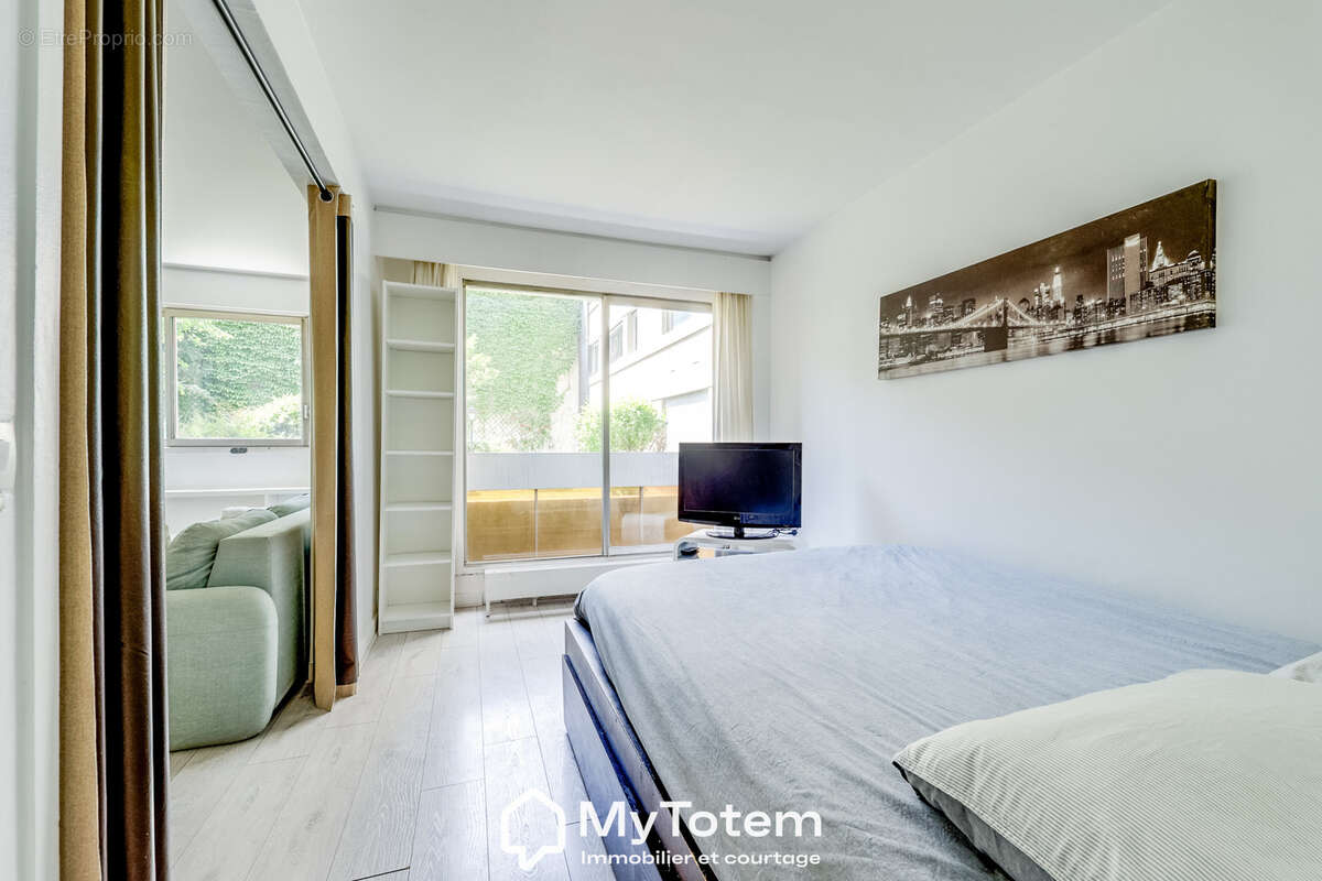 Appartement à PARIS-10E