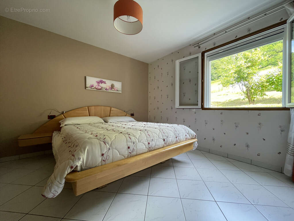 Maison individuelle + grand garage - photo 13
