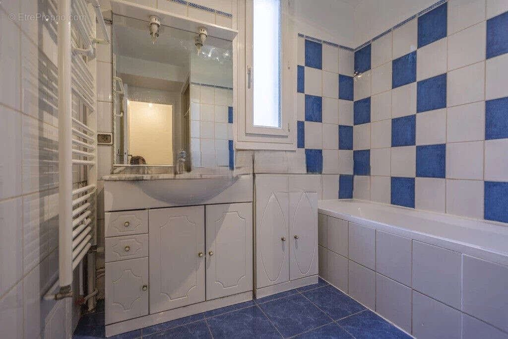 Appartement à DUGNY