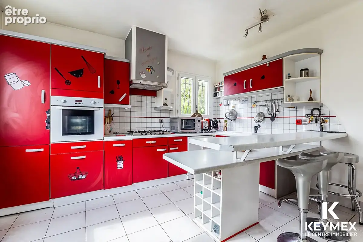 EXCLUSIVITÉ - Maison Mériel 7 pièce(s) 197m2 - photo 7