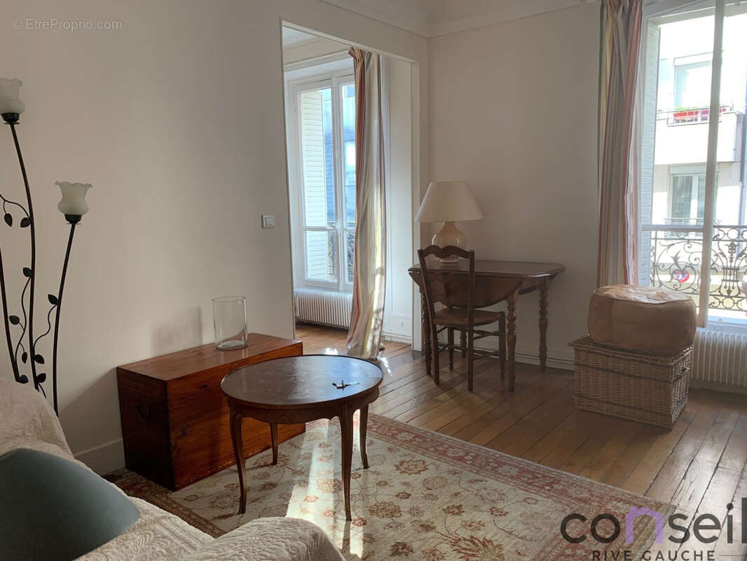 Appartement à PARIS-15E