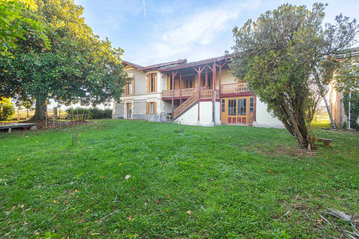 Maison à QUINSAC