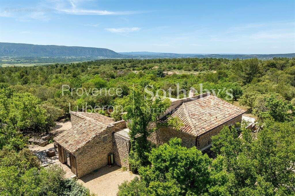 Maison à GORDES