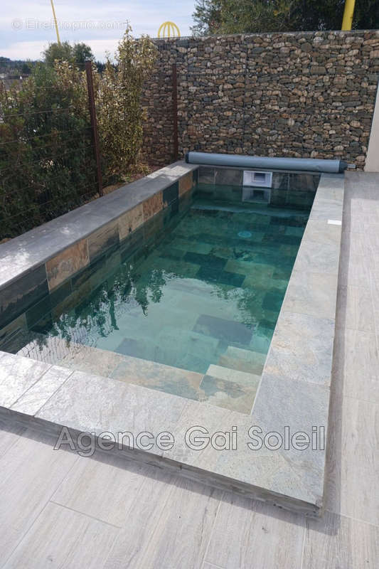 Maison à NISSAN-LEZ-ENSERUNE