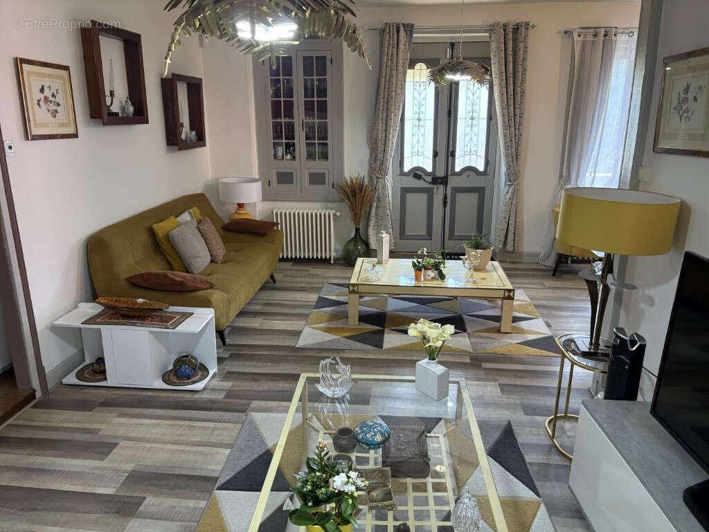 Maison à ARNAC-POMPADOUR