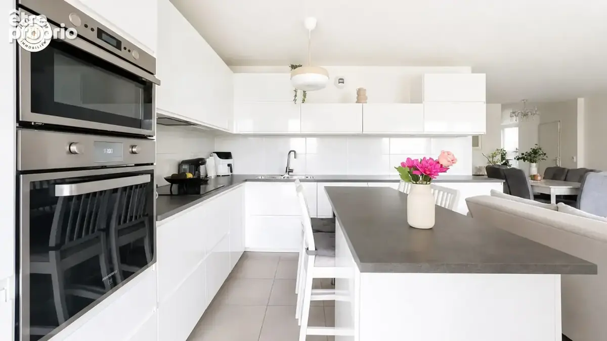 Appartement 82 m² à Saint-Priest  - photo 2