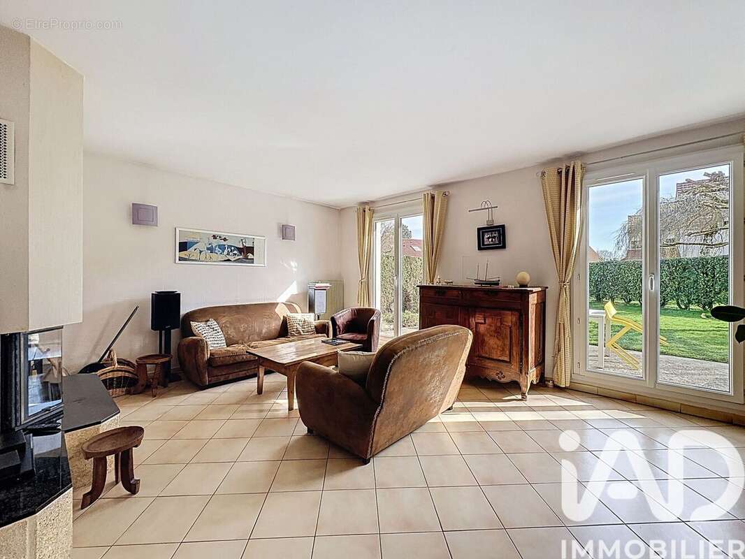 Photo 5 - Maison à TOUSSUS-LE-NOBLE