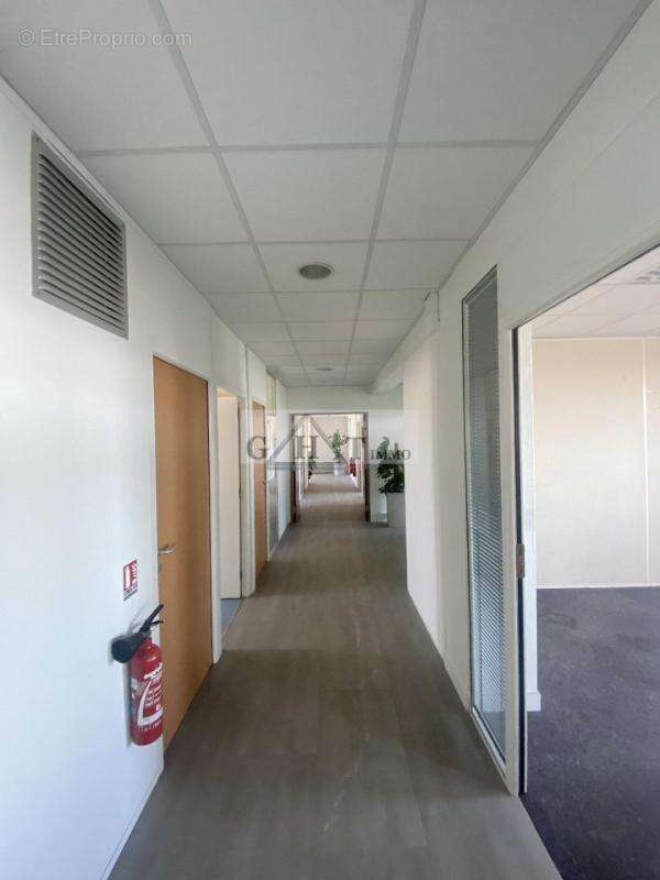 500m² de bureaux a vendre montreuil/saint mande - photo 2