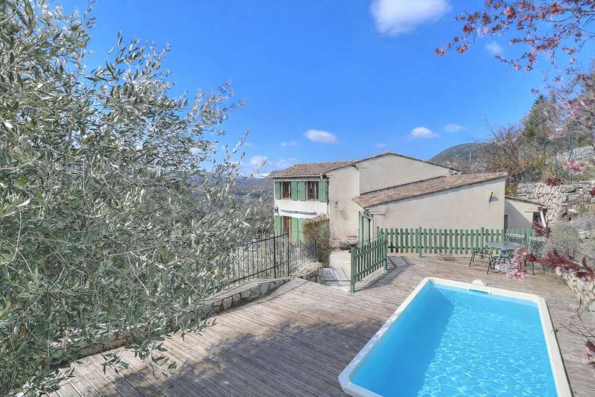 Maison à COURSEGOULES