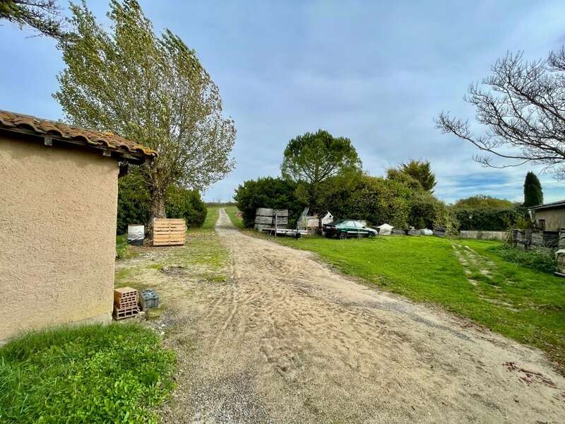 Hameau Authentique T15 à vendre, avec Maison et 6 logements indépendants et une vue panoramique-Saint-Vincent-Lespinasse (82) - photo 11
