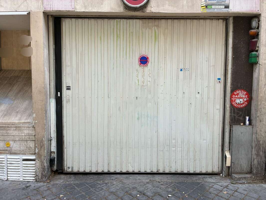 Parking 11 m² à Paris-18e  - photo 7
