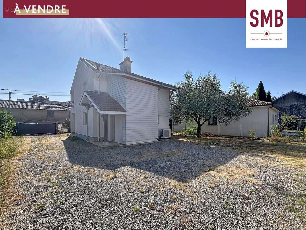 Maison 101 m² à Billere  - photo 3