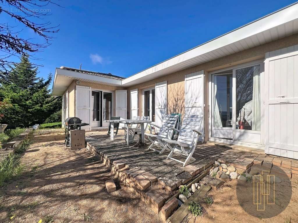 Maison à SAINT-JEAN-DES-VIGNES