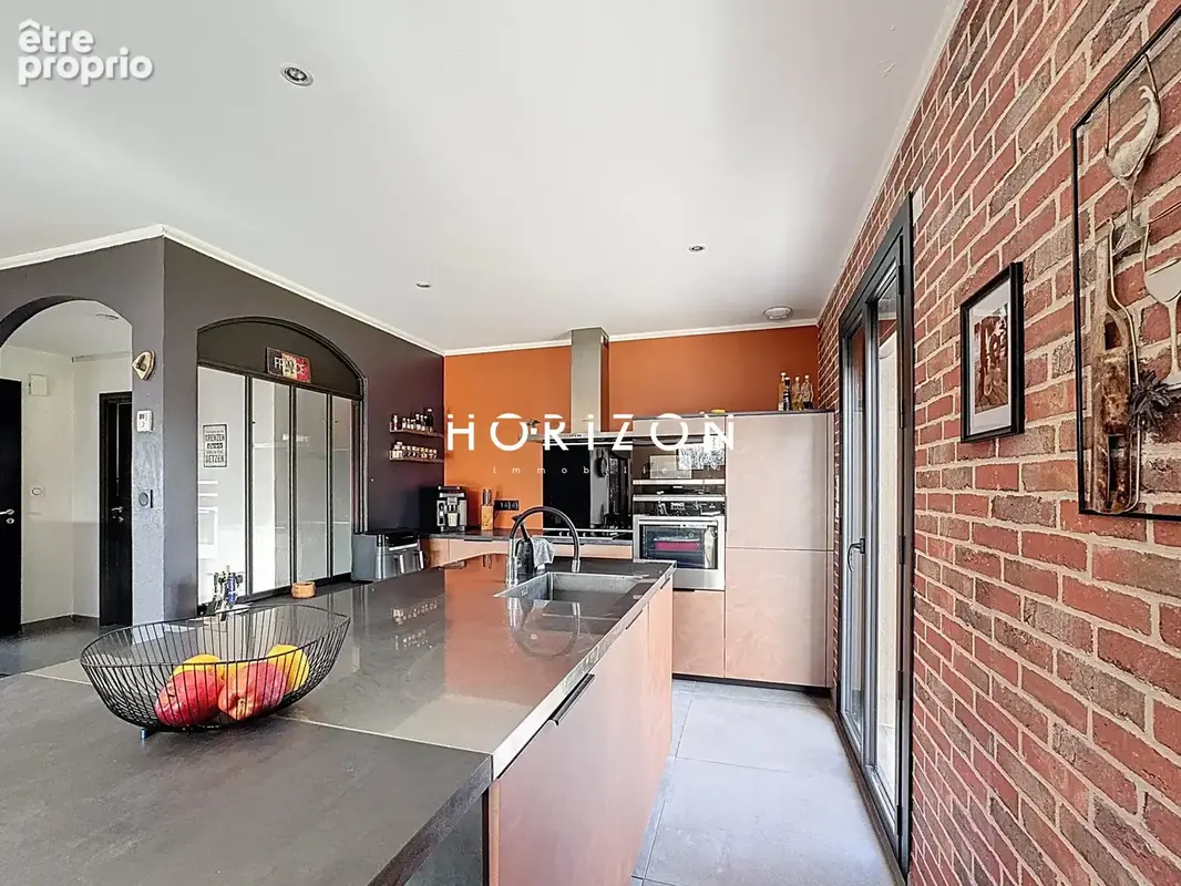 Maison 8 pièces 220 m² à vendre à Saint-Cyr-Sur-Menthon (01380) - photo 9