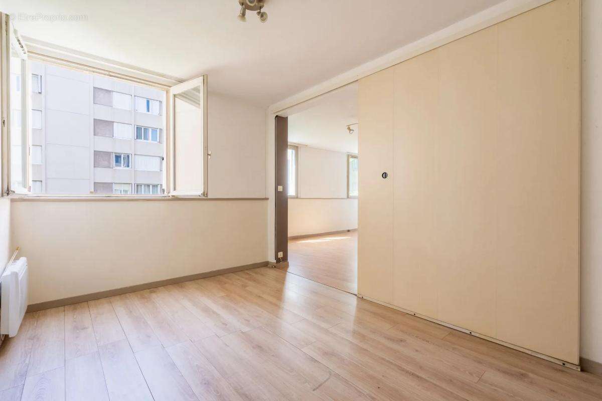 Appartement à MONTREUIL