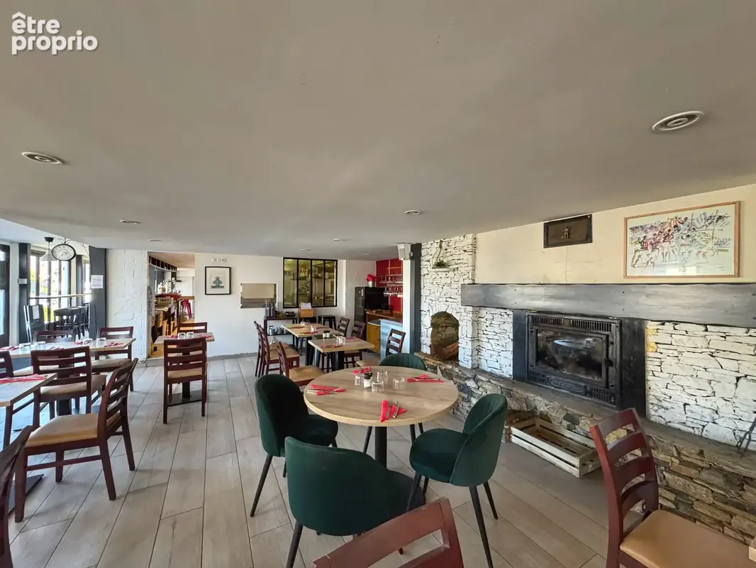 Ensemble immobilier murs commerciaux et appartement - photo 14