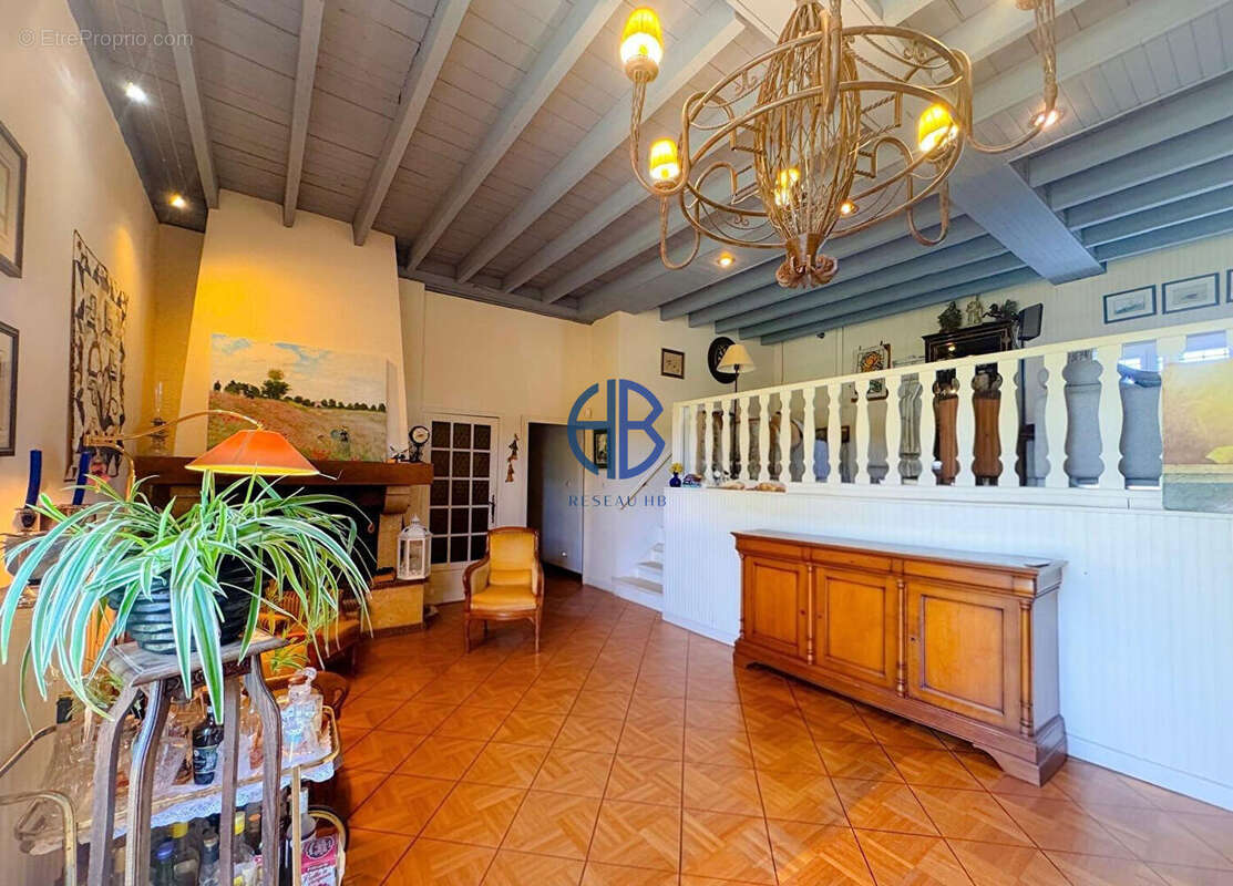 Maison à LA TOUR-DU-PIN