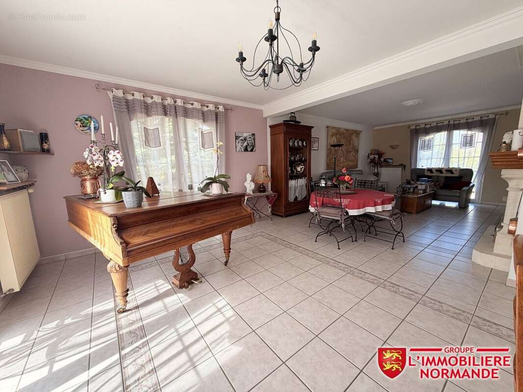 Maison à CHAMBRAY