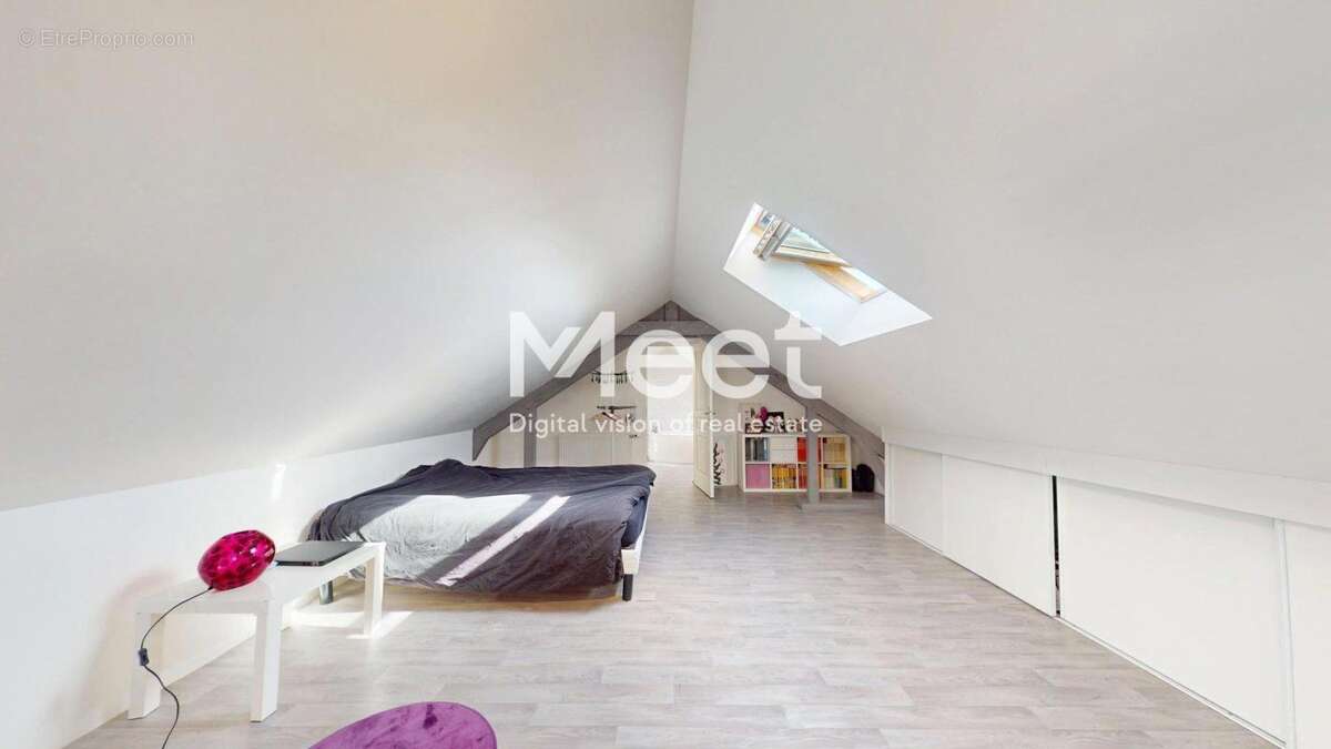 Maison à COULANGES-LA-VINEUSE