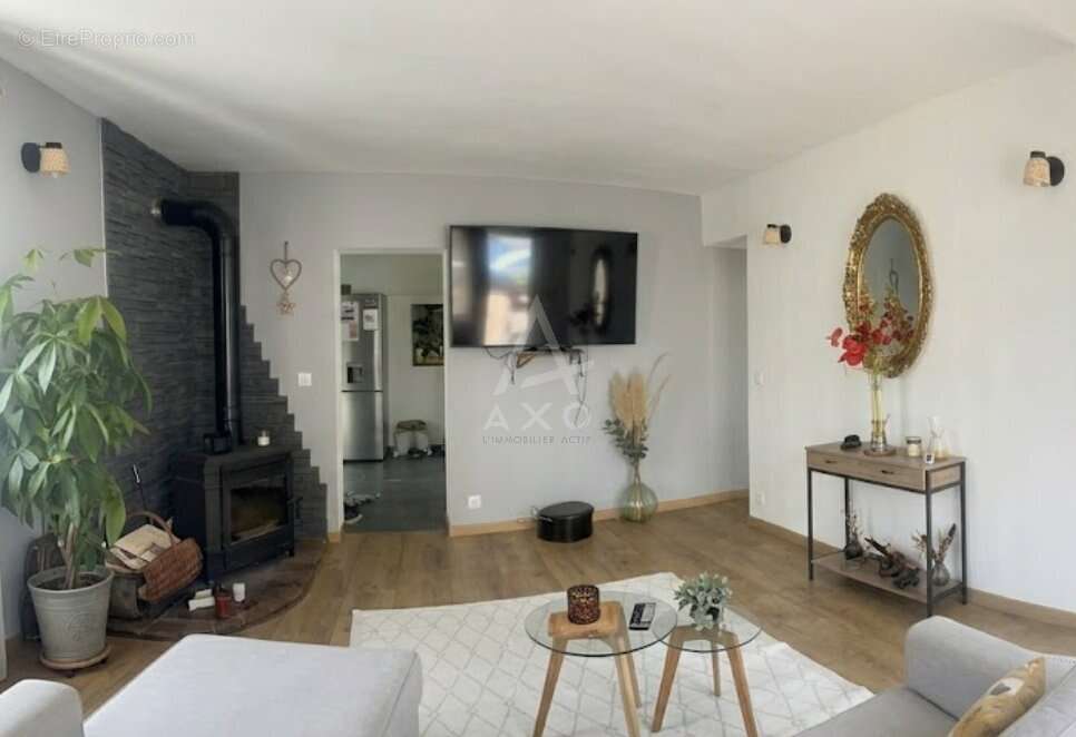 Maison familiale avec garage et grand jardin - Village calme à 25 minutes de Nevers - photo 2