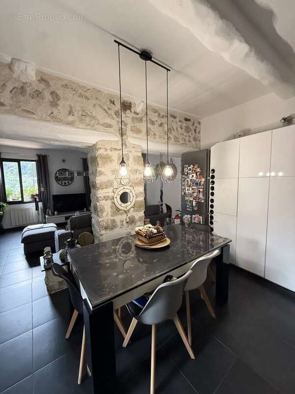 Maison à PEILLON