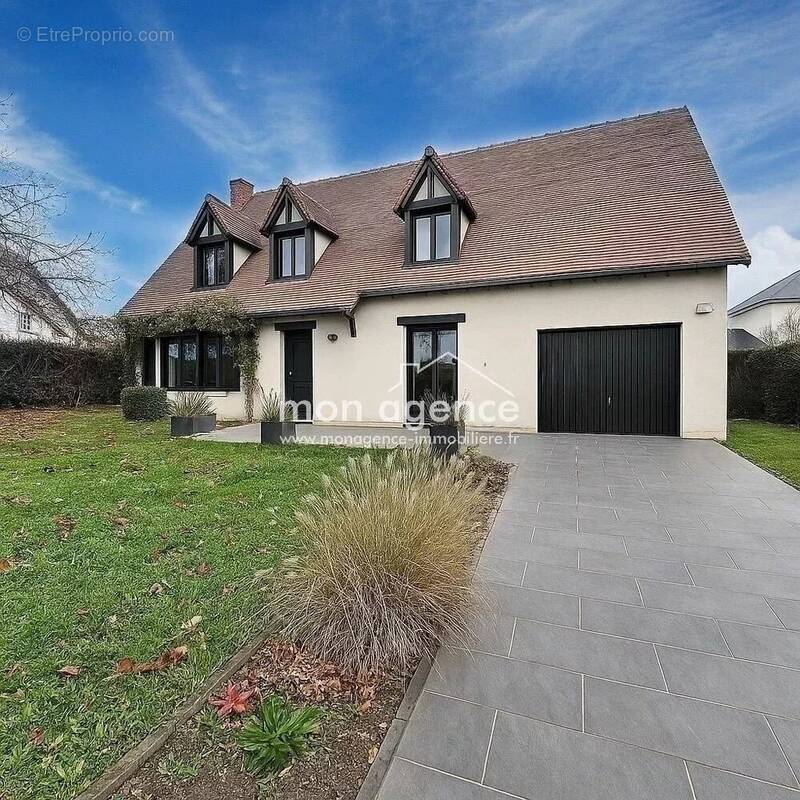 Maison à FRANQUEVILLE-SAINT-PIERRE