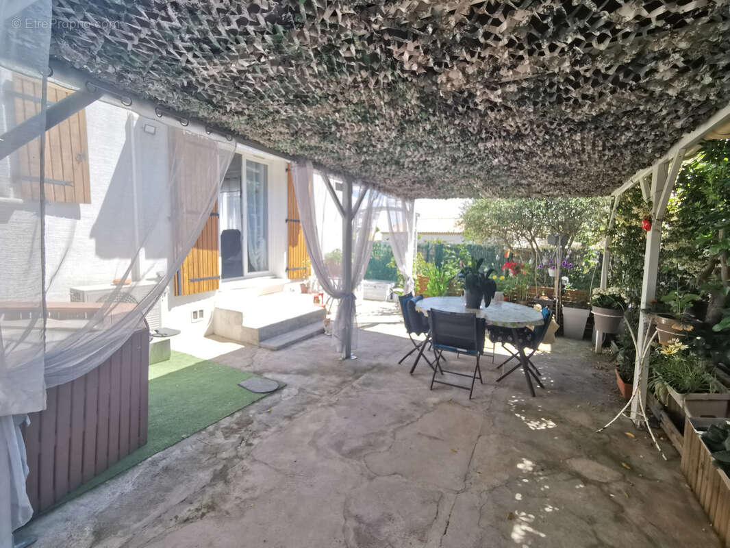 Maison à SAINT-MATHIEU-DE-TREVIERS