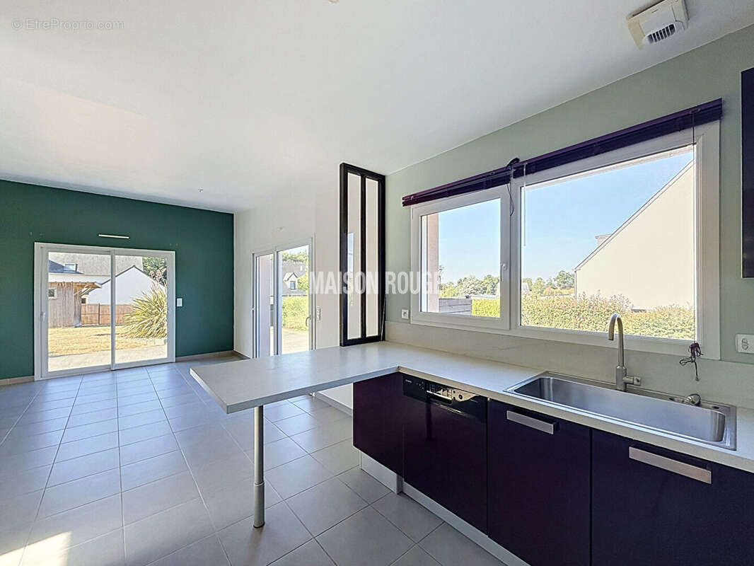 Maison de plain-pied avec quatre chambres et jardin - photo 3