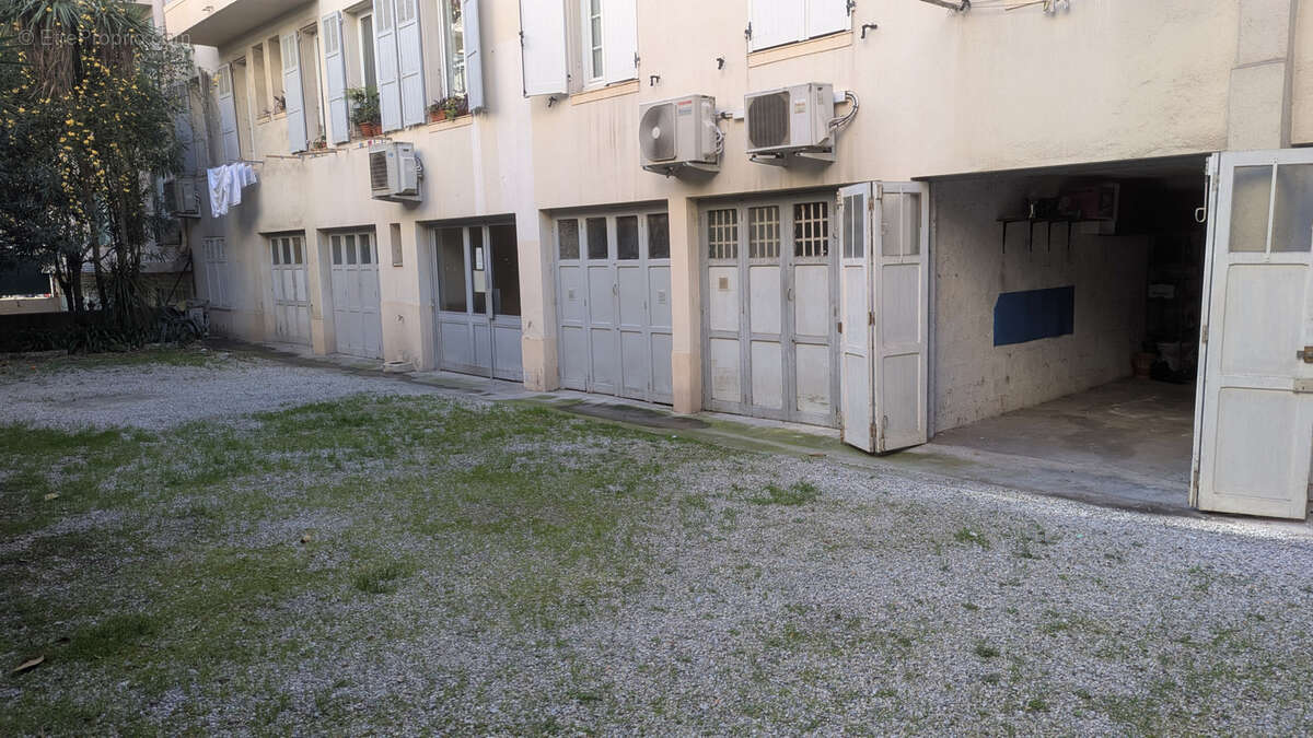 Parking à NICE