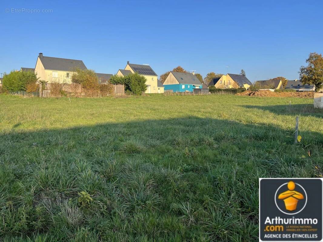 Terrain à MARTIGNE-FERCHAUD