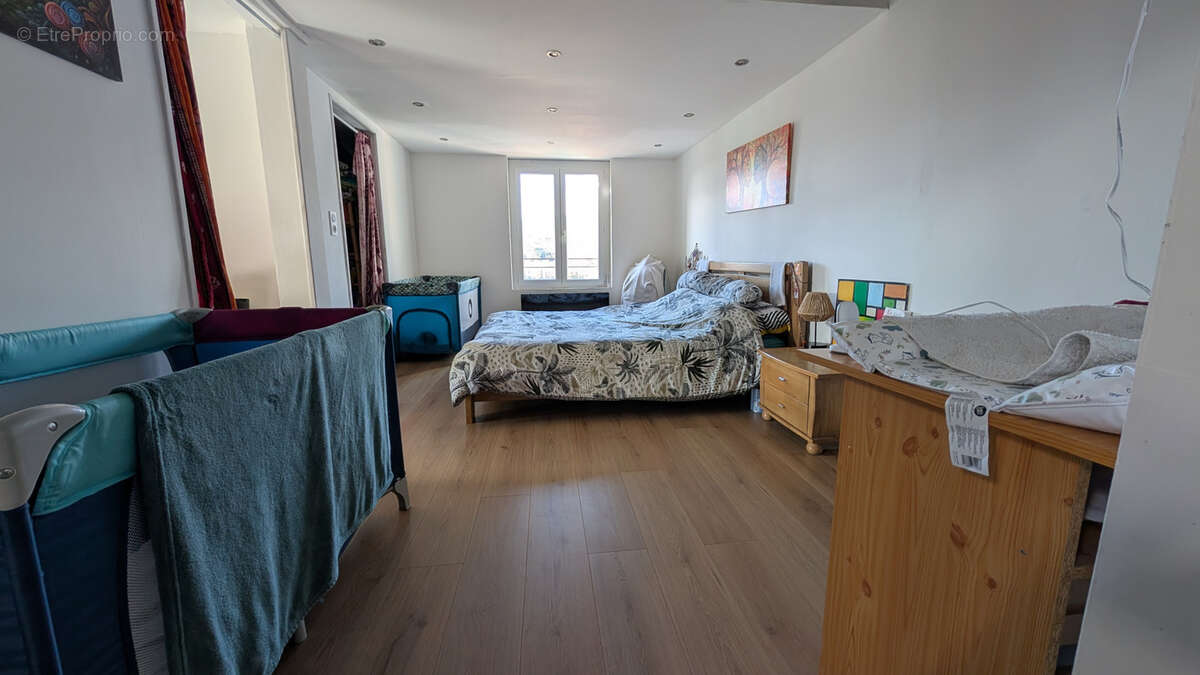 Appartement à GANGES