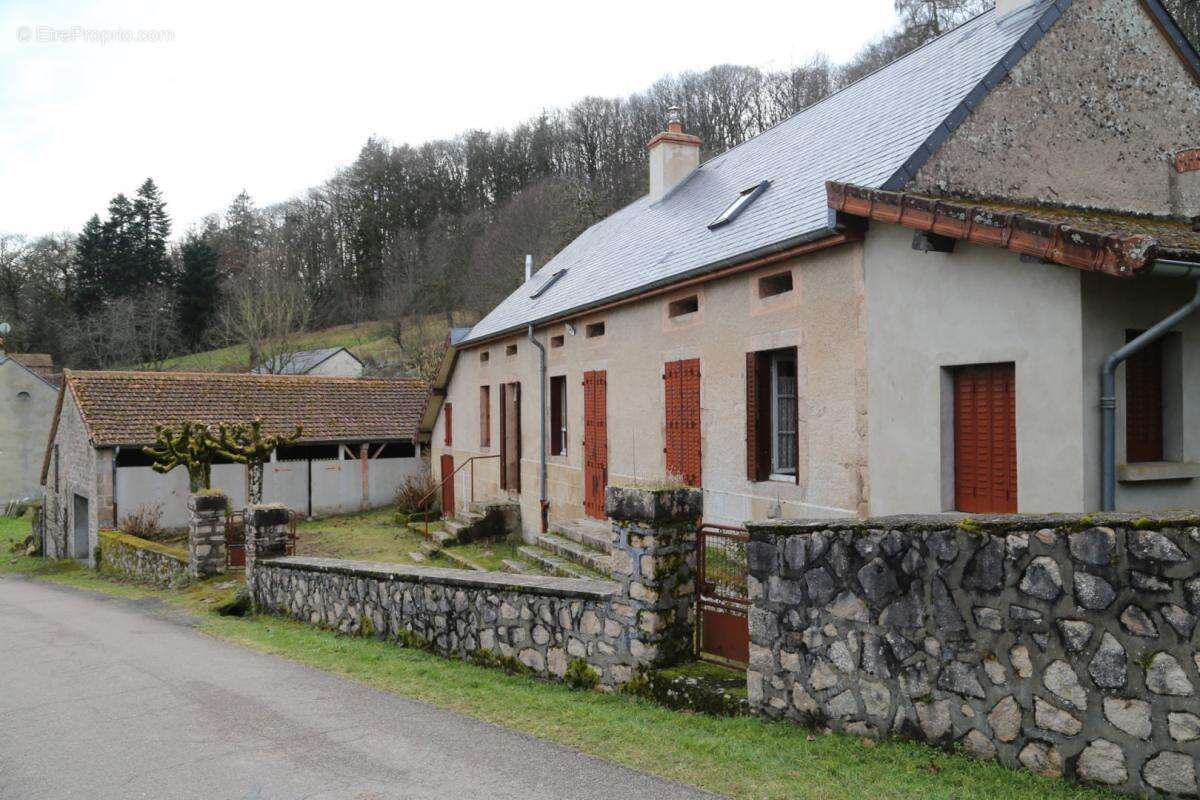 Maison de campagne sur 2 727 m² de terrain avec vue dégagée - photo 8