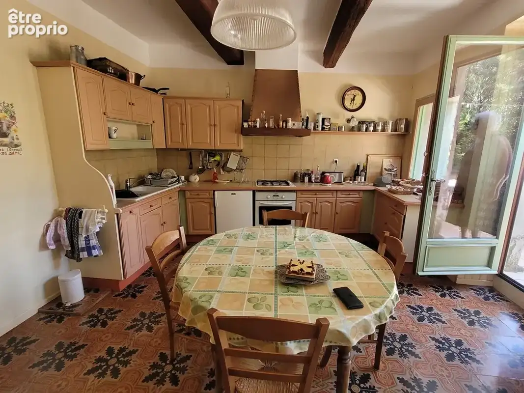 Jolie maison en pierres de 170 m² habitables avec jardin. - photo 9