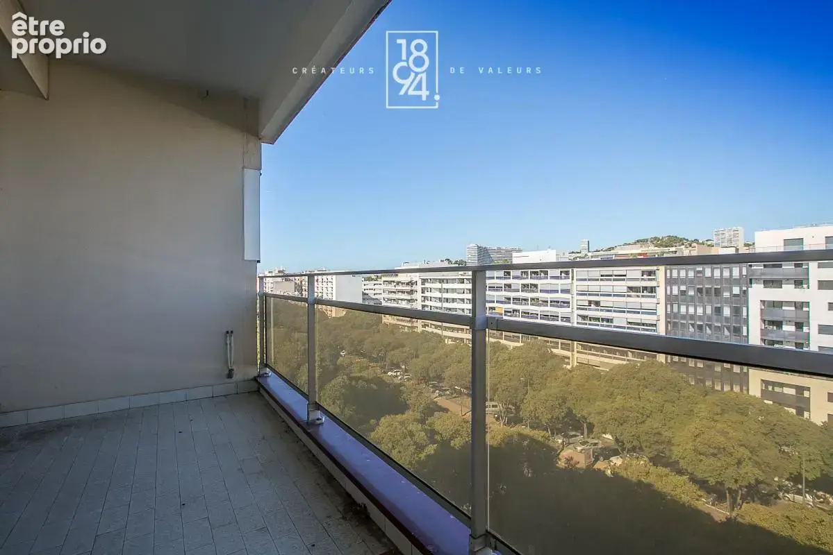 Appartement T2 à vendre Marseille 8e (13008)  Dernier étage  Terrasse  39 m²  Prado - photo 2