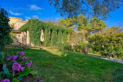 Maison à MOUANS-SARTOUX