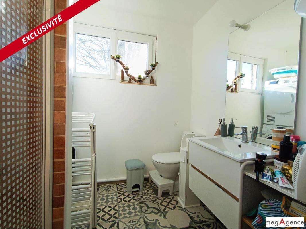 Maison à WIRY-AU-MONT