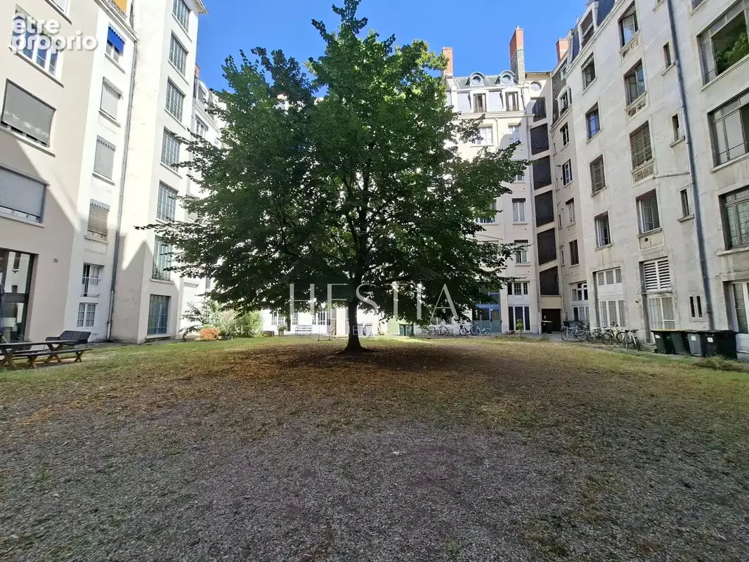 Vente T8 - Préfecture - 243 m² avec possibilité de division - photo 12