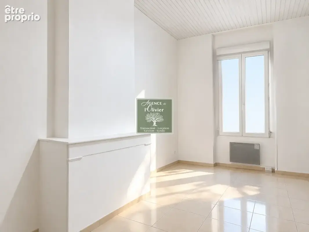 TARASCON - Appartement en RDC de 65 m2 avec cour - photo 7