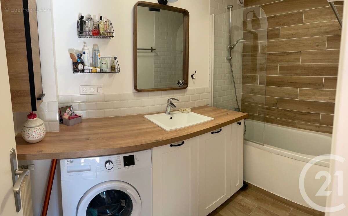 Appartement à SAINT-MAUR-DES-FOSSES