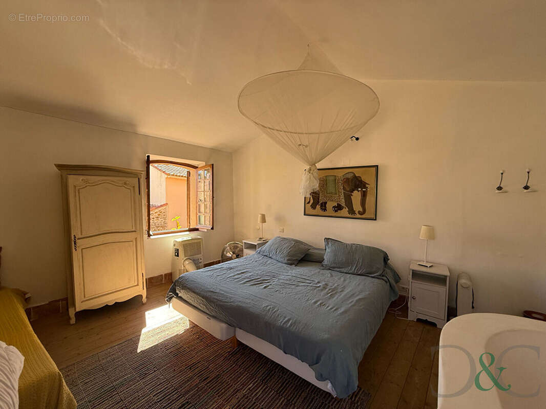 Maison à BORMES-LES-MIMOSAS