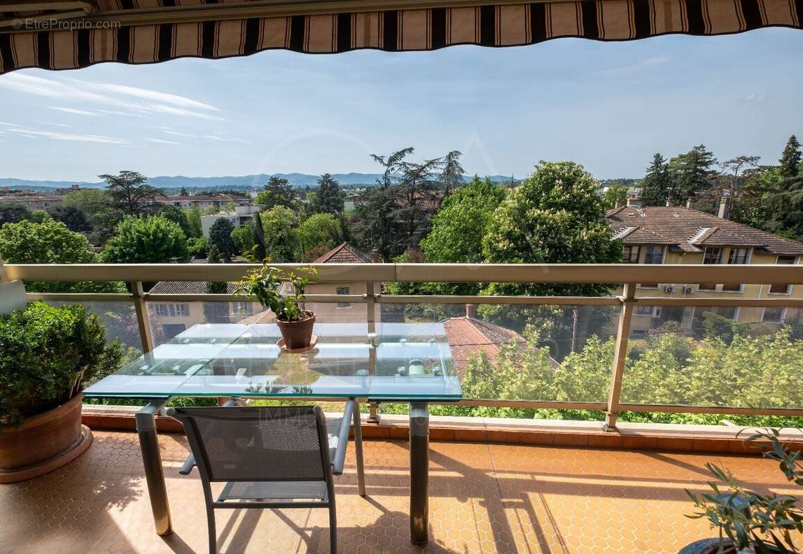 Appartement à TASSIN-LA-DEMI-LUNE