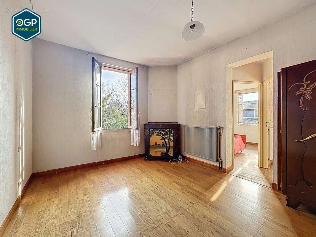 Maison à SAINT-SULPICE